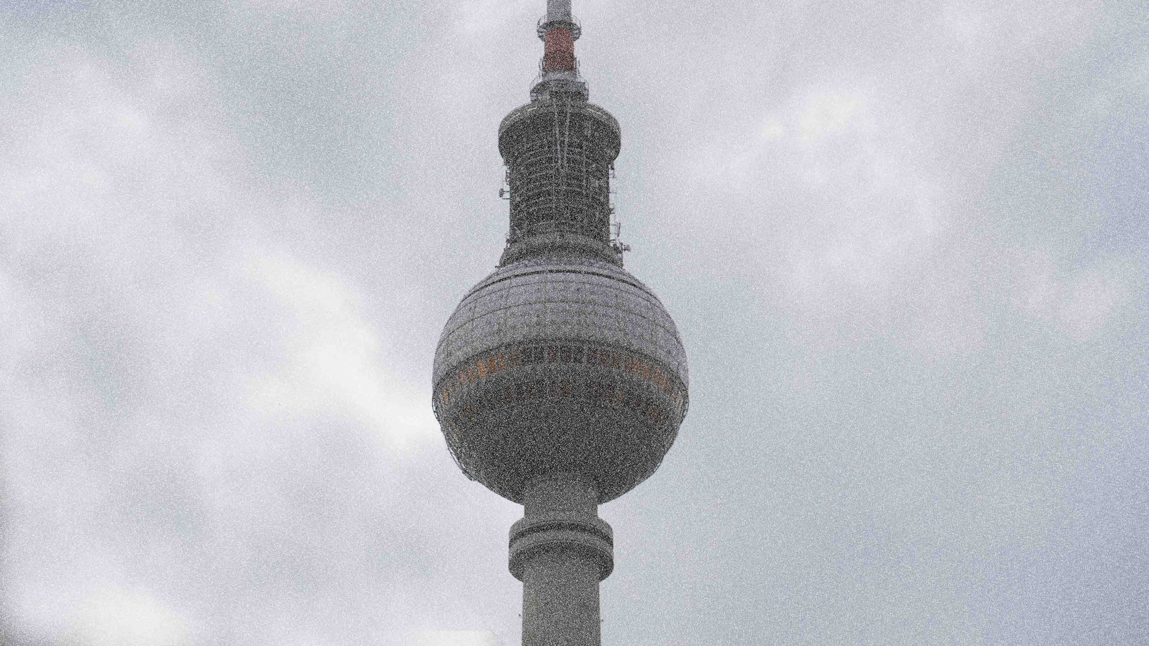 Berlin Funkturm Schnee 4000