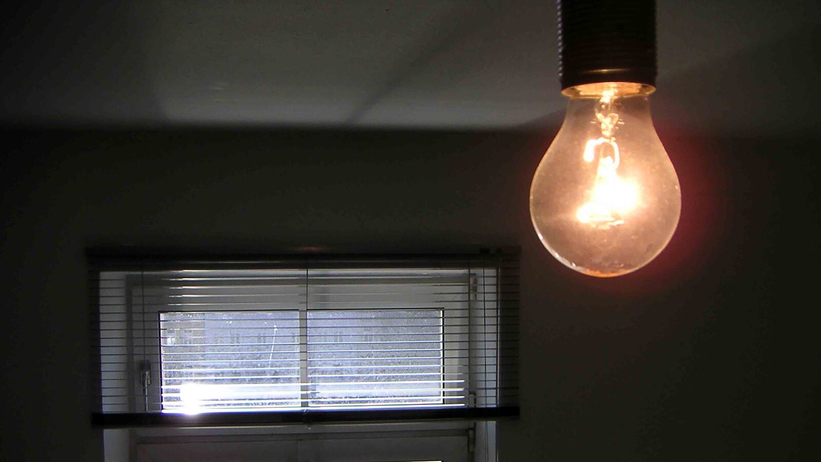 Glühlicht und Tageslicht haben unterschiedliche Farbspektren