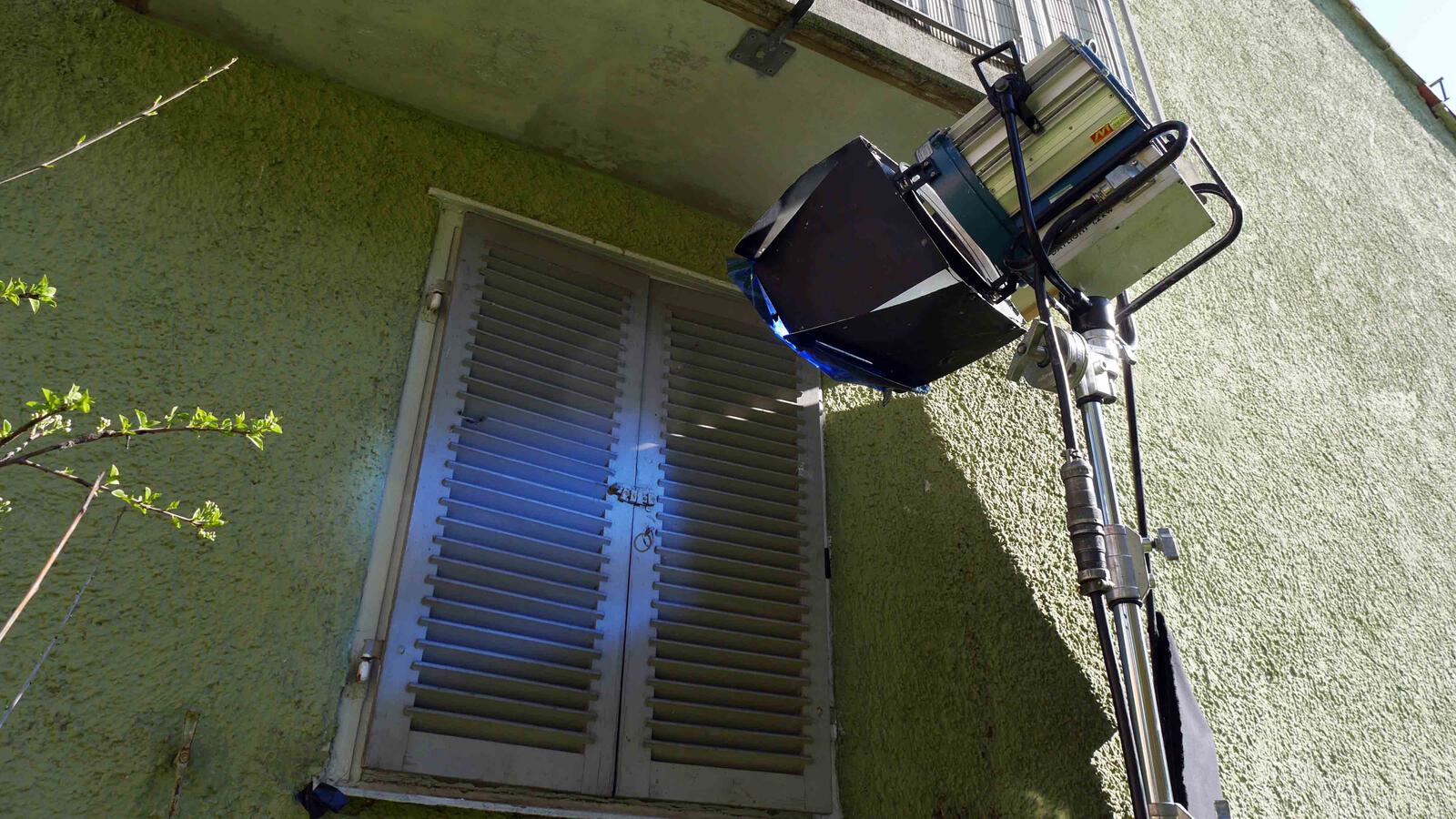 Scheinwerfer und Fensterläden