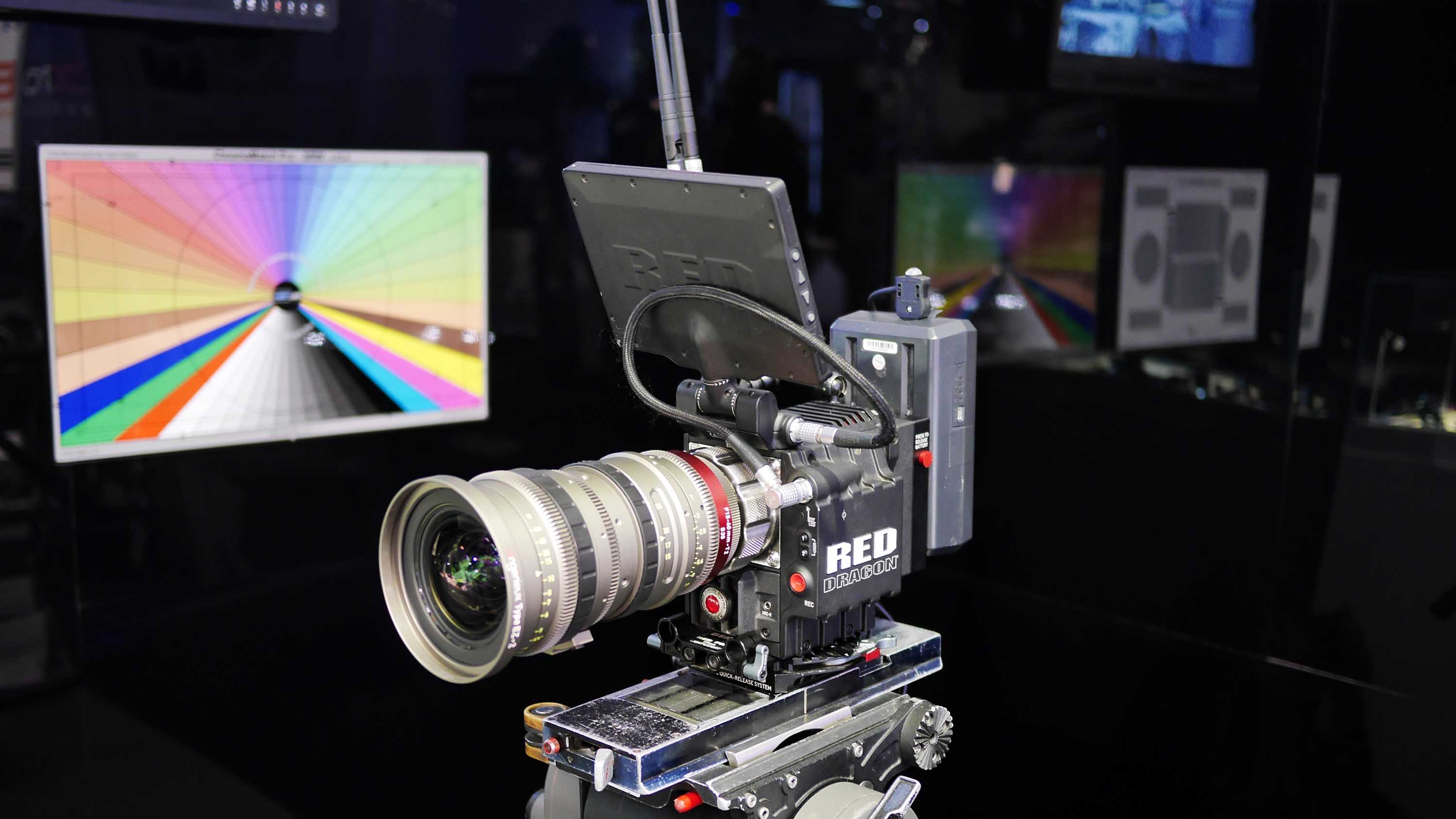 RED Kamera mit Farbtafeln