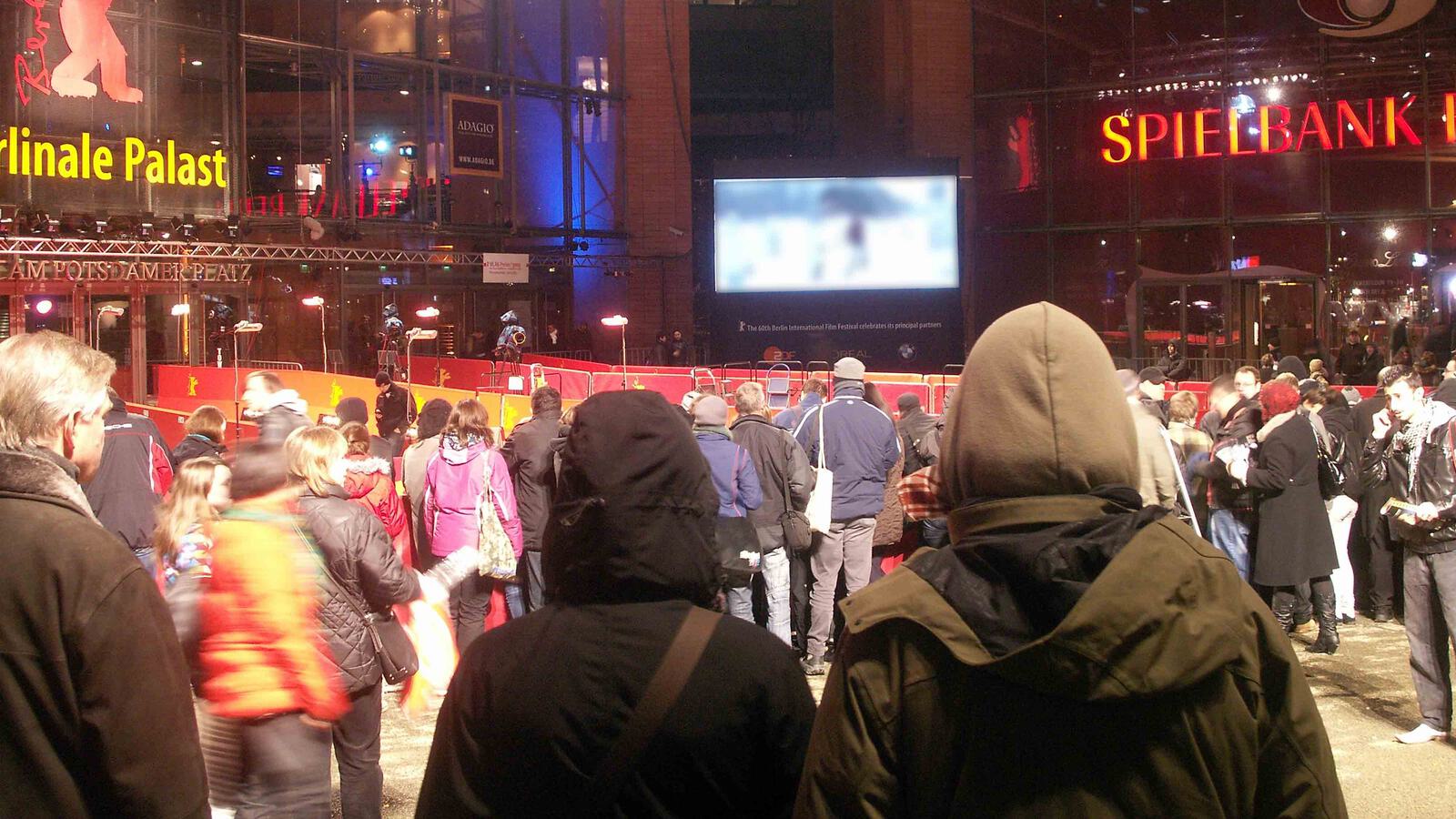 Solothurn Menschen stehen Schlange