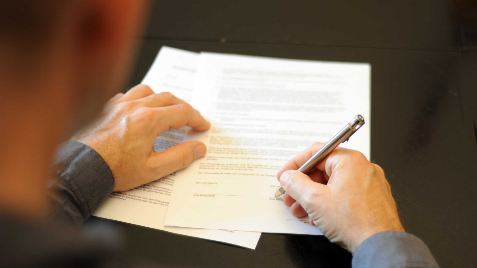 Vertrag Unterschrift 1 4000