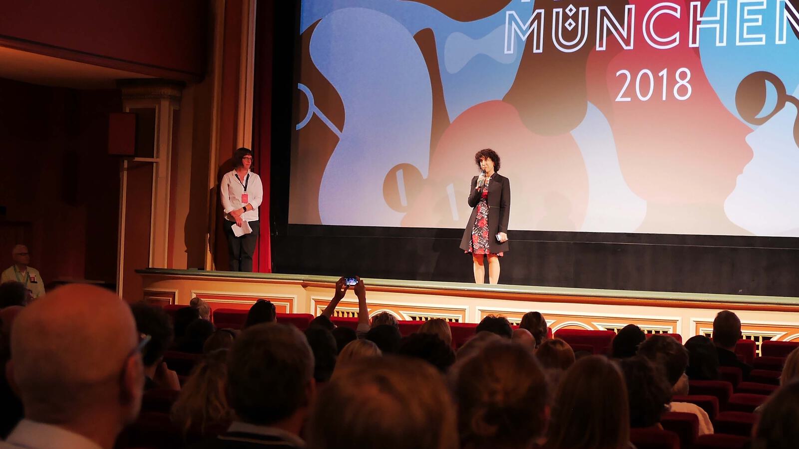 Eigene Jennifer Fox 4000