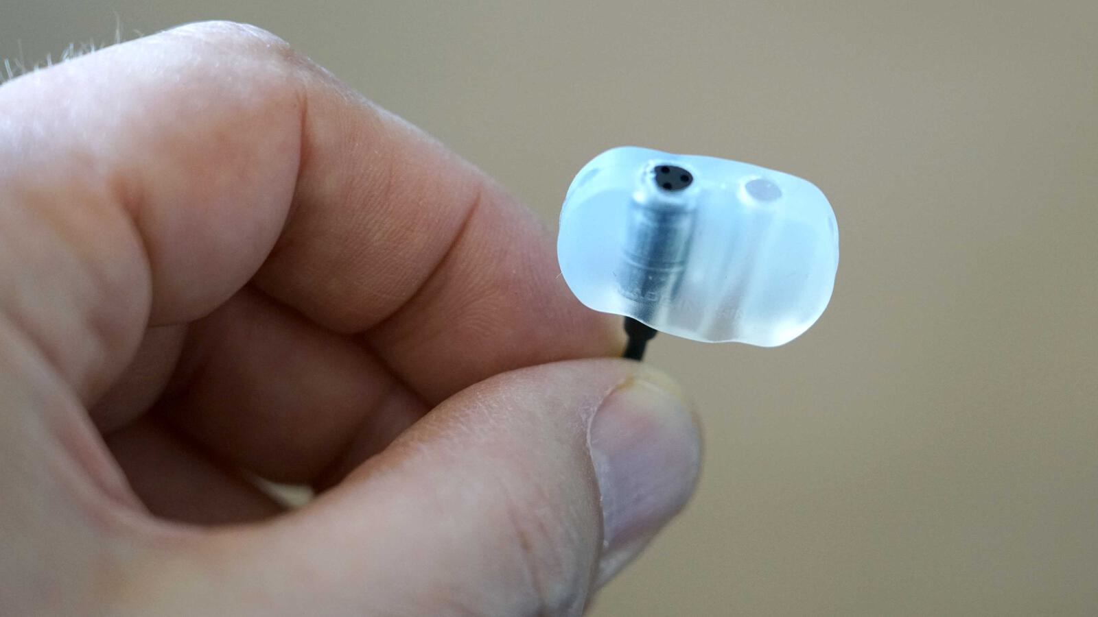 Lavalier invisiLav 4000