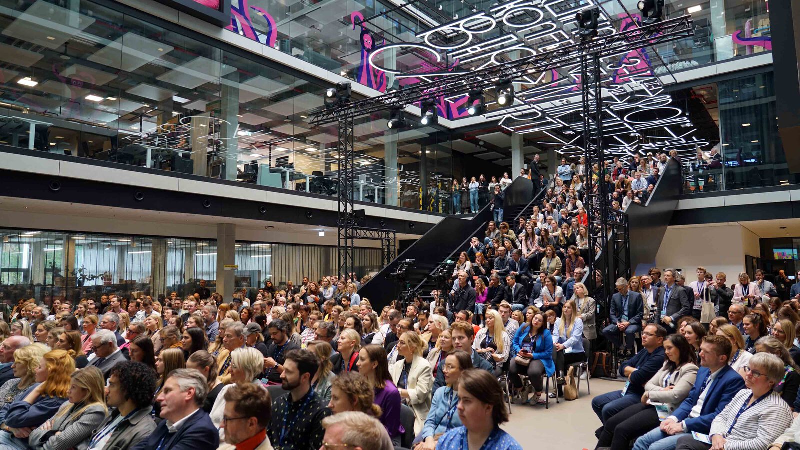 MT 23 Zuhoerer 1 4000