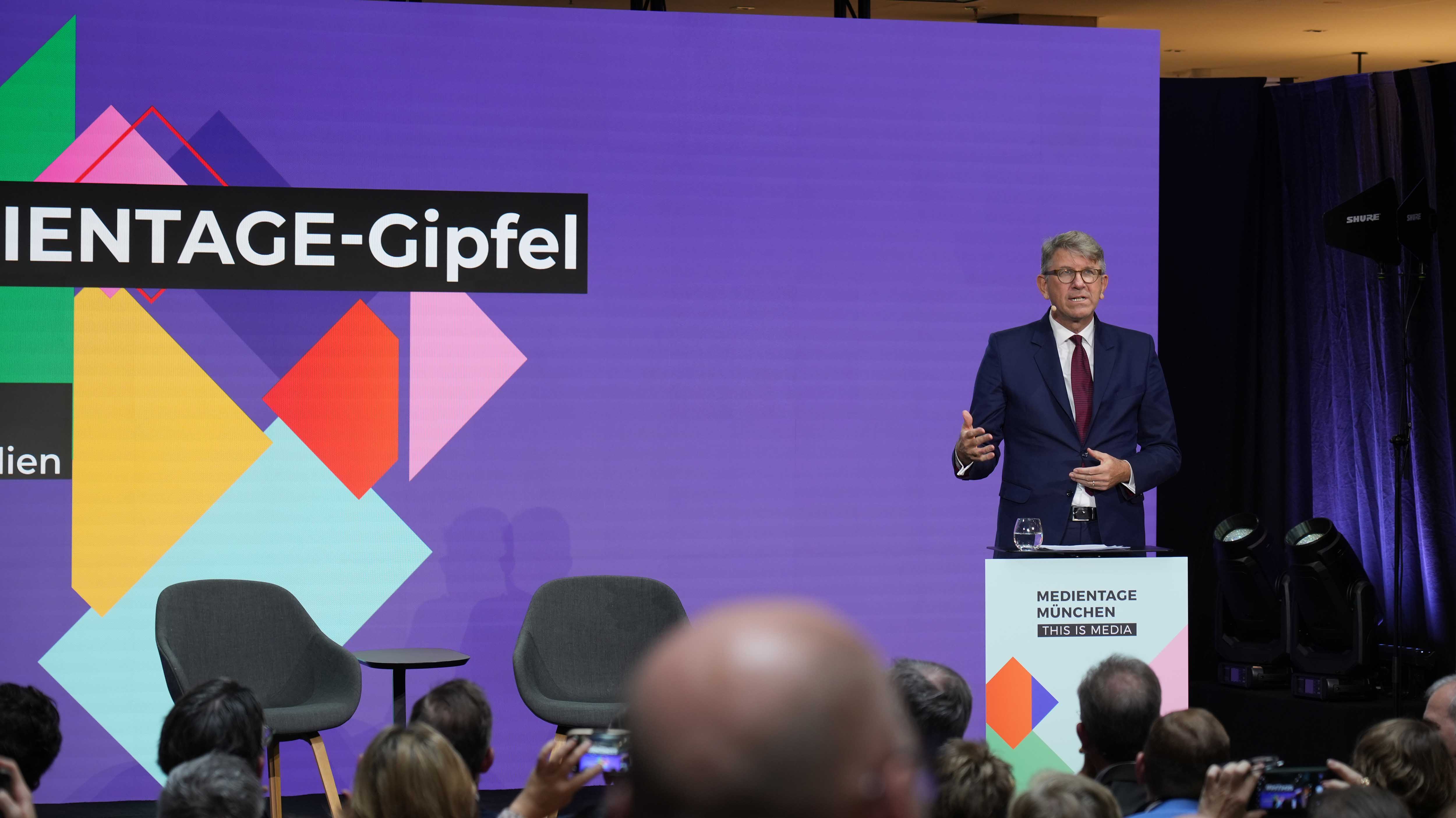 MT25 Kulturstaatsminister 5000