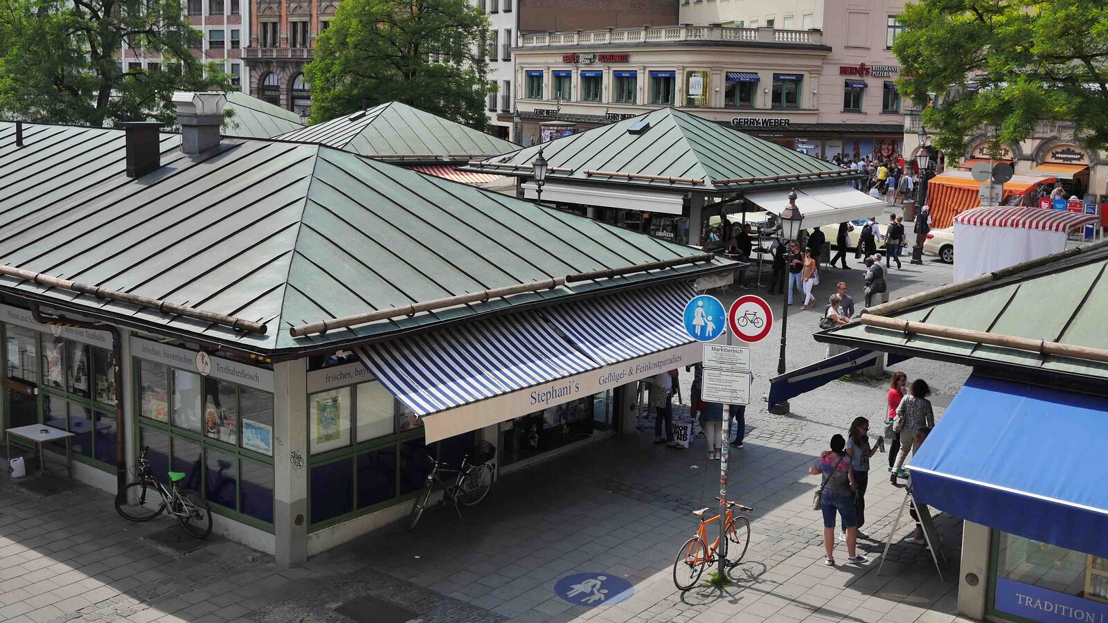 Muenchen Victualienmarkt 4000