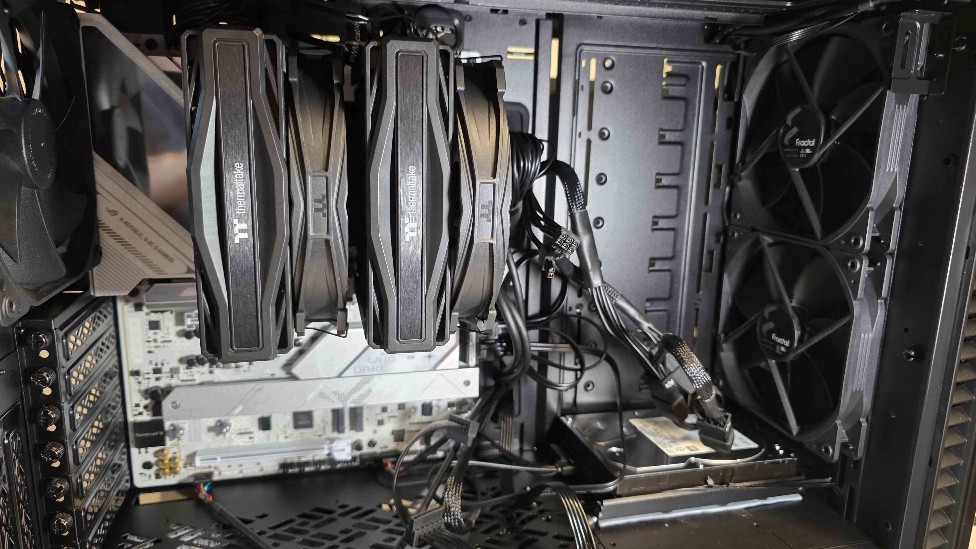 Intel 2025 Gehaeuse Kabel 2 4000