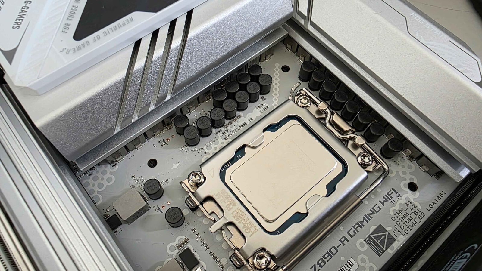 Intel 2025 Prozessor 1 4000