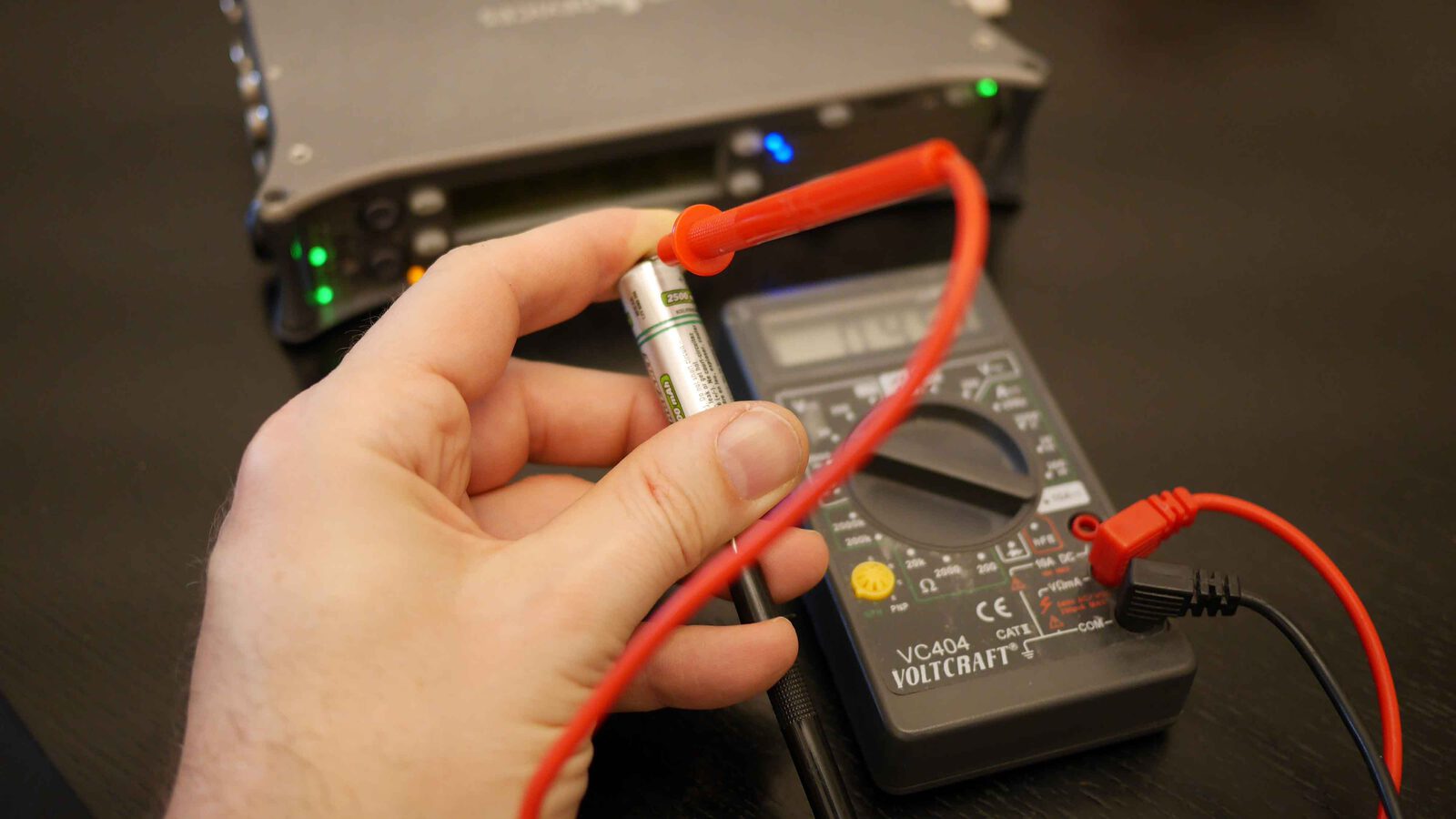 Spannungsmessung am alten Akku